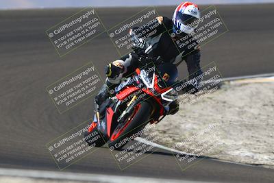 media/Sep-21-2025-TrackDaz (Sun) [[277c75b276]]/A Group/12pm (Turn 2)/